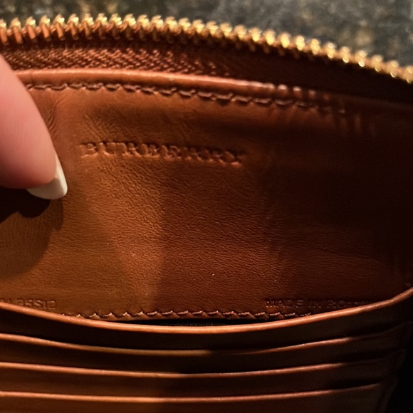 Burberry crossbody - Picture 11 of 17